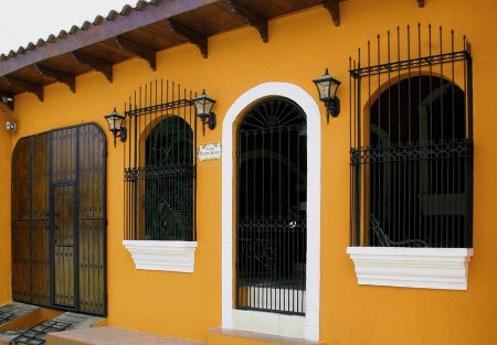 Imagen de fachadas coloniales mexicanas